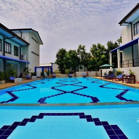 The Blue Wave Hotel Baía de Arugam Exterior foto