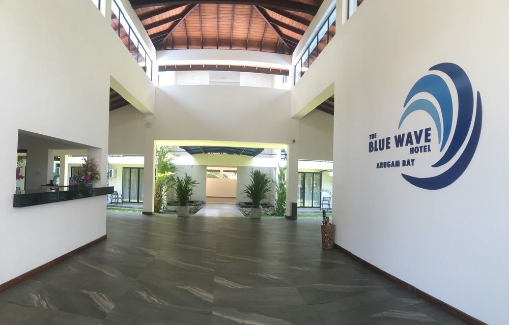 The Blue Wave Hotel Baía de Arugam Exterior foto