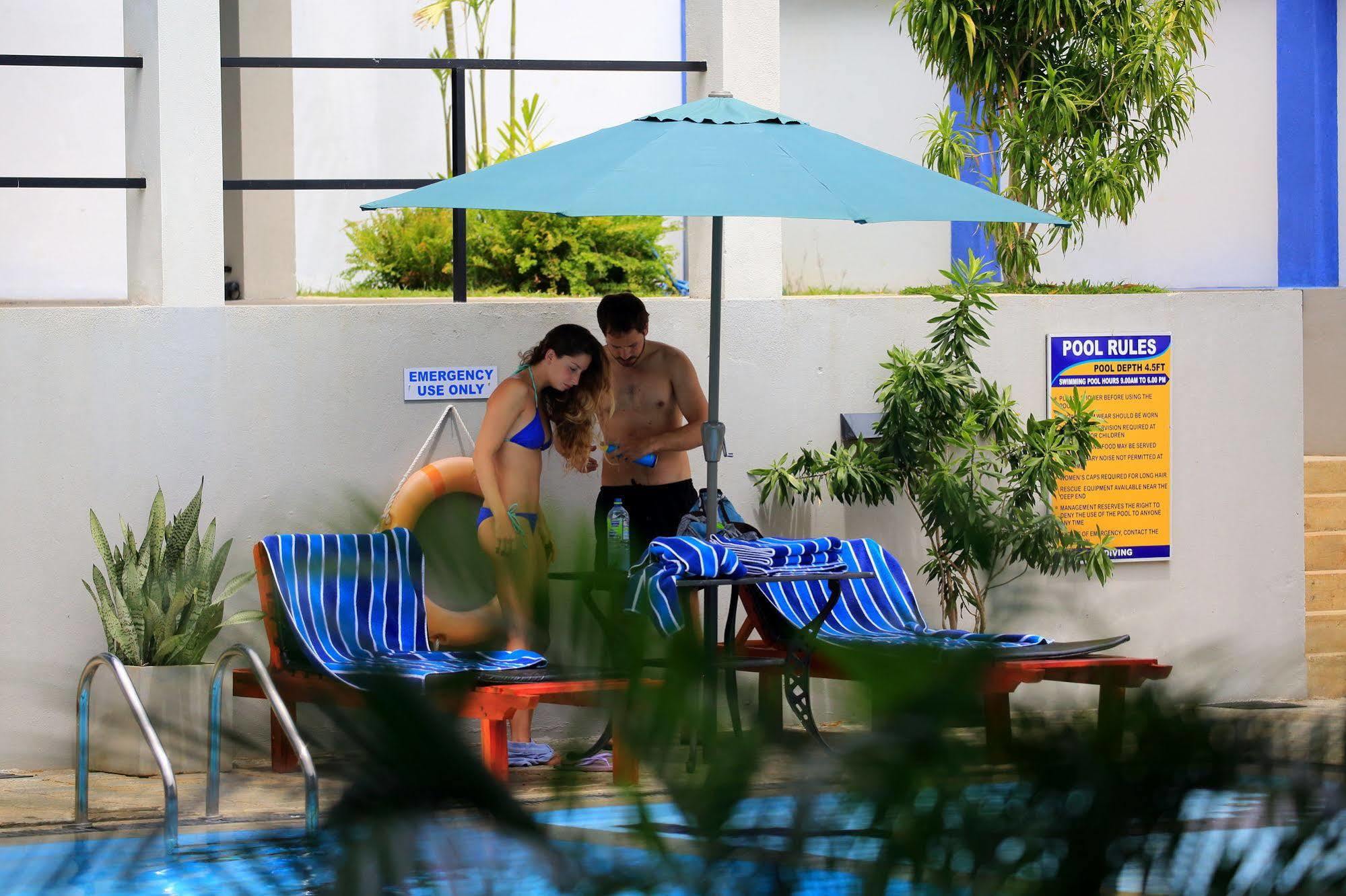The Blue Wave Hotel Baía de Arugam Exterior foto