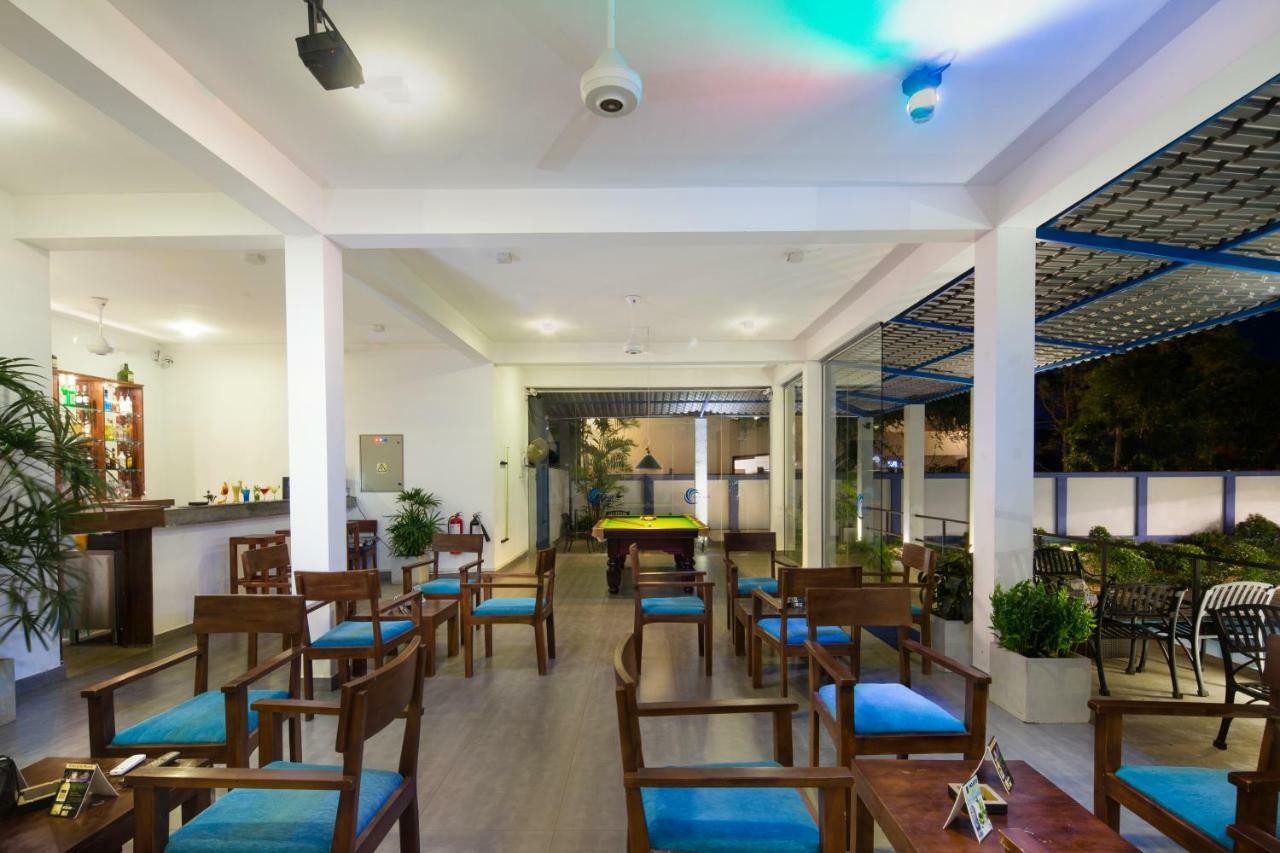 The Blue Wave Hotel Baía de Arugam Exterior foto