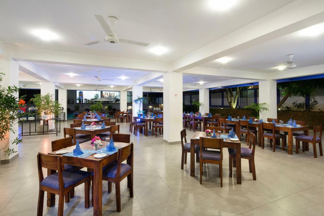 The Blue Wave Hotel Baía de Arugam Exterior foto