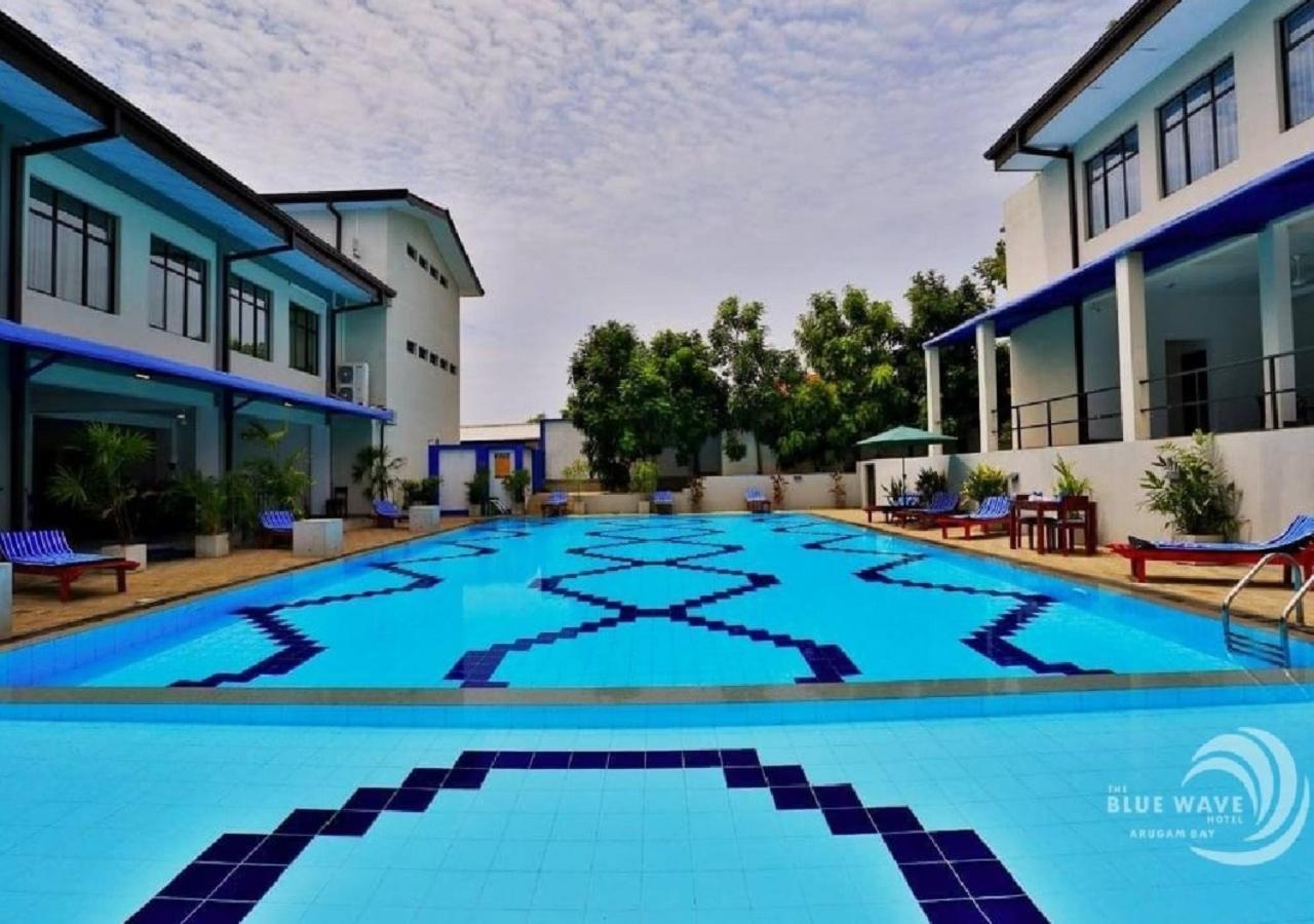 The Blue Wave Hotel Baía de Arugam Exterior foto